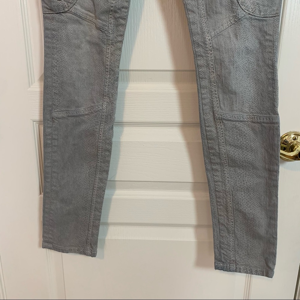 Current Elliott Gray Skinny Cargo Python Print - image 4